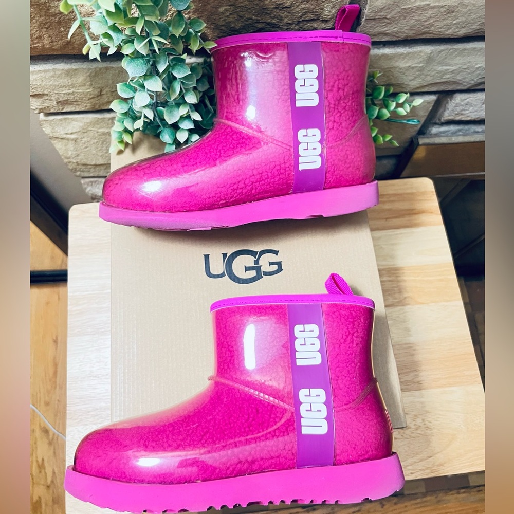 UGG Classic Clear Boots SZ-4 GUC - Picture 3 of 9